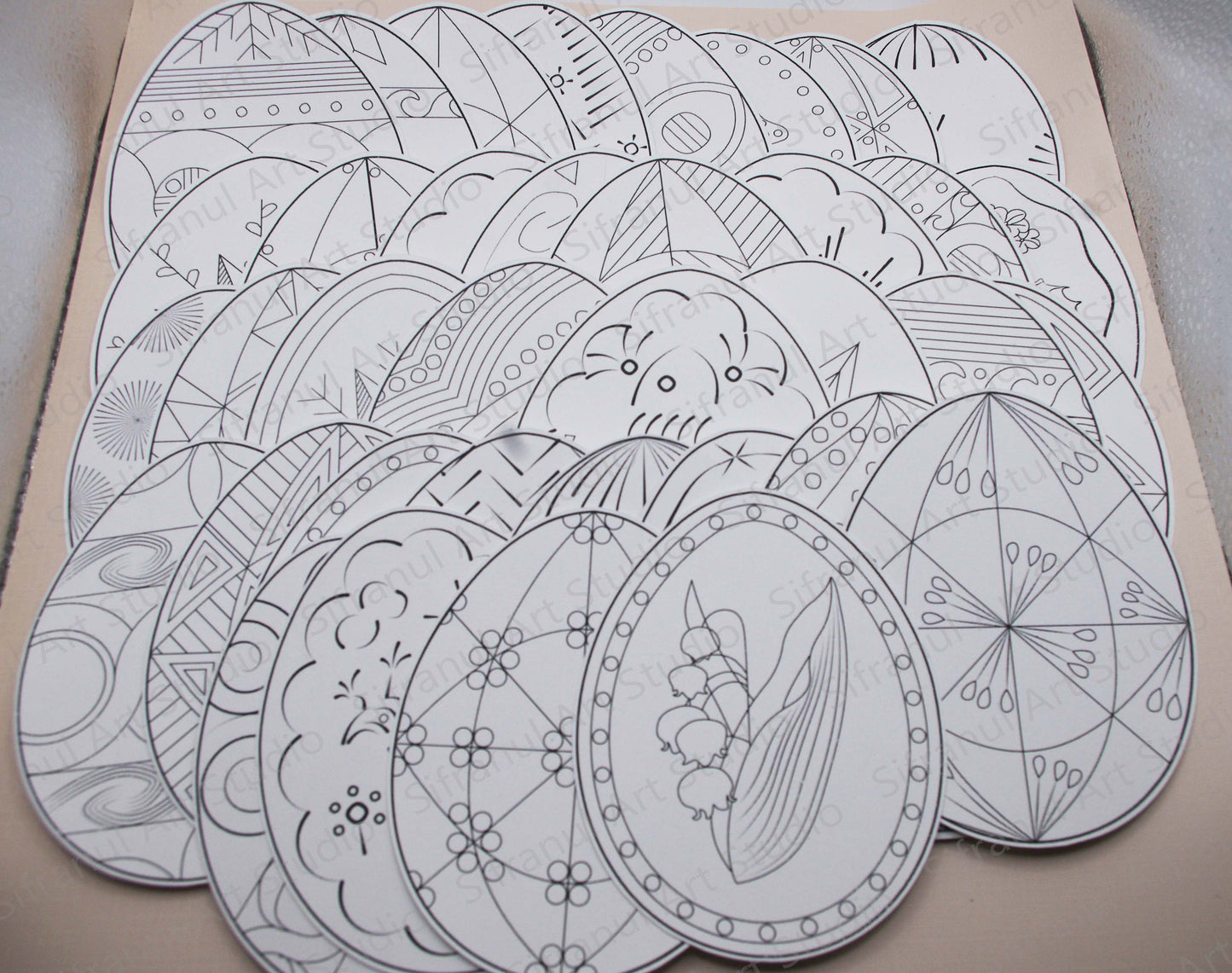 Cardstock Pysanky to Colour